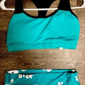 Fabletics set Sports Bra and workout pants